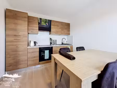 mirecourt appartement 2 pièces avec balcon  parking et asc