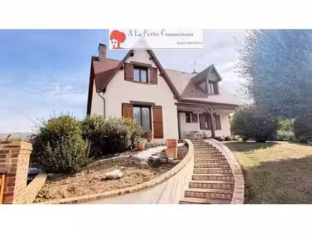 à vendre magnifique pavillon avec sous-sol total