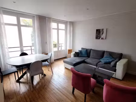 t2 btz ctre meublé location 12 mois renouvelable