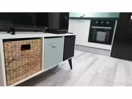studio meublé très bien placé + parking privé + clim + internet