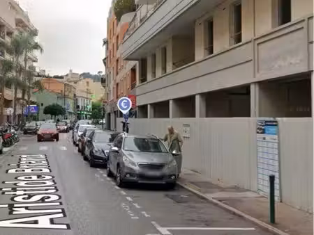 double garage fermé centre roquebrune cap martin
