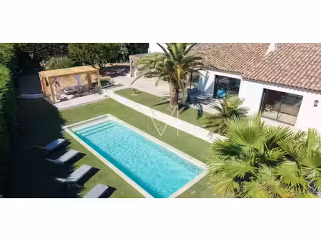 villa avec piscine et jardin plan-de-la-tour (83)