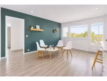 appartement 2 pièces de 43 m² près des lilas
