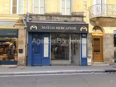 bordeaux  place des martyrs de la résistance  magasin de prêt