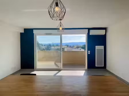 location appartement 4 pièces 80.31 m² à pertuis (84120)  995 €