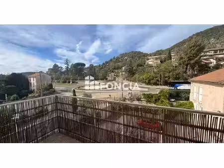 digne  appartement t2 avec balcon et parking privatif