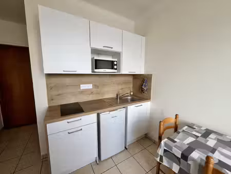 rodez centre-ville studio meublé - 320 eur charges compris