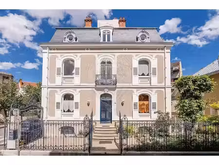 vente hôtel particulier 11 pièces 358 m² à vichy (03200)  899 900 €