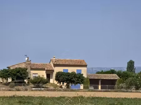 maison traditionnelle de 113 m² avec double garage  dans un écrin de verdure de 16 000 m²