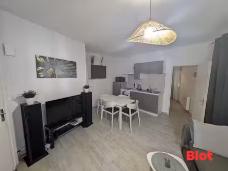 a vendre chez blot vitre ! appartement 2 pièces vitre ultra centre