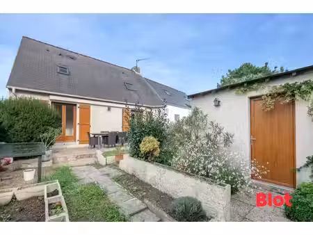 maison avec trois chambres  garage et jardin à batz-sur-mer