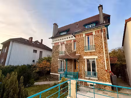 rosny-sous-bois centre-ville   maison bourgeoise de 8 pièces