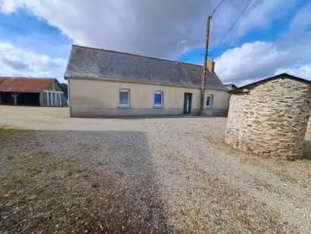 location maison à athée (53400) : à louer / 85m² athée
