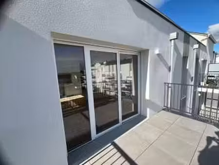 location appartement 3 pièces à challans (85300) : à louer 3 pièces / 65m² challans
