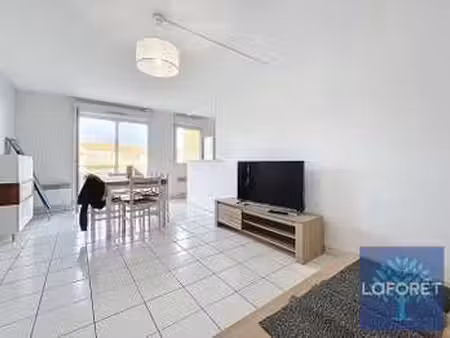 location appartement 2 pièces meublé à la roche-sur-yon (85000) : à louer 2 pièces meublé 