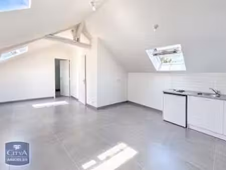 location appartement 2 pièces meublé à saumur (49400) : à louer 2 pièces meublé / 30m² sau