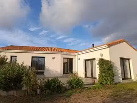 location maison meublé à beaupreau (49600) : à louer meublé / 108m² beaupreau