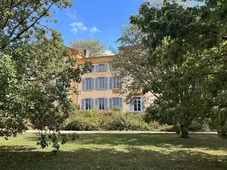 appartement d’exception t4 94 m2 au coeur d’un parc tout pre