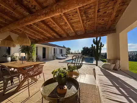 villa d’exception avec vue dégagée et prestations haut de gamme
