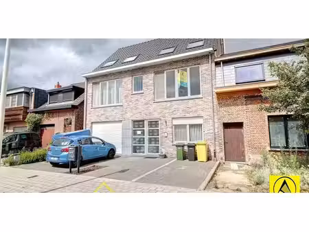 appartement à louer à ranst pour € 850 avec 2 chambres à coucher