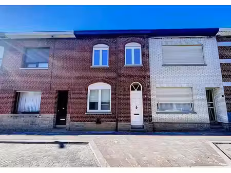 maison mitoyenne avec garage au centre de mouscron