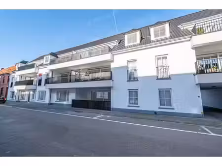 jong  energiezuinig en modern tweeslaapkamer appartement ...