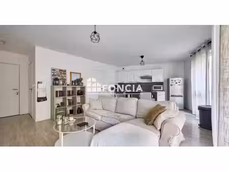 appartement 4 pièces  lumineux  confortable et idéalement situé