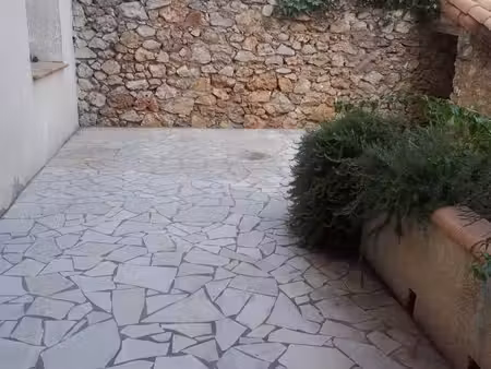 a louer - caves - maison t5 avec garage et jardin