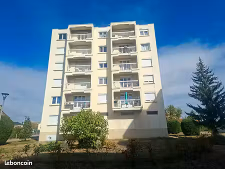 t3 rénové et climatisé de 64 m²