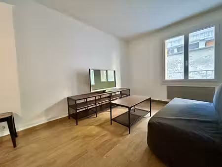 t1 meublé terrasse refait a neuf