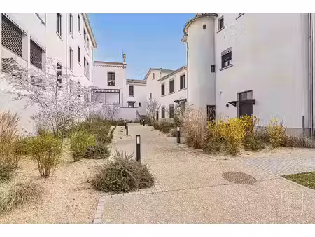 triplex à vendre dans le quartier centre et sud est