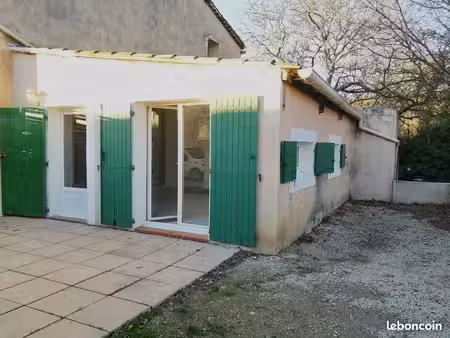 studio 1 pièce 32 m²