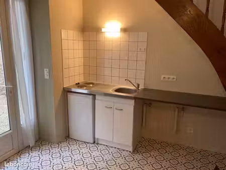 mansle-duplex centre ville-tout a pied