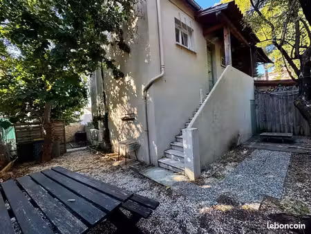 toulon – claret | t2 meublé en duplex avec jardin privatif de 70 m²