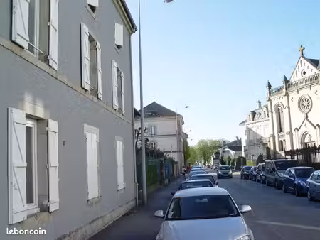 t3 de plein pied de 65 m² avec cour close  hypercentre d’épinal – 700 hc