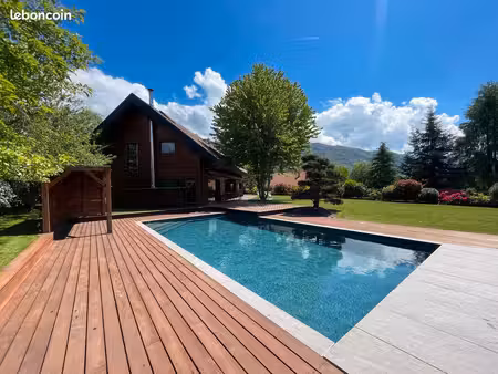villaz – maison au volume généreux de 260 m² avec piscine chauffée  dépendance et villaz –