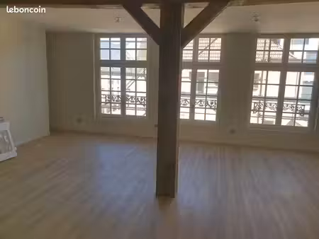 a louer f3 centre ville