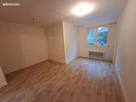 quartier cathédrale: agréable t3 au calme