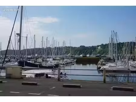 deux pièces meublé vue sur le port
