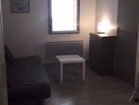 loue studio meublé pour étudiant ou saisonnier