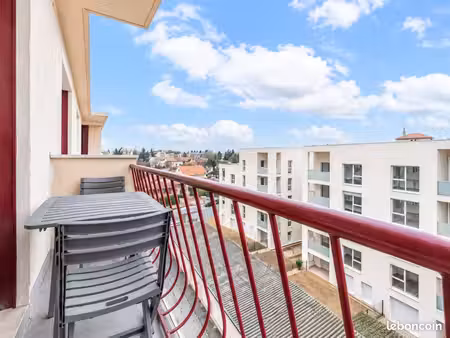 loue t3 lumineux secteur montgré