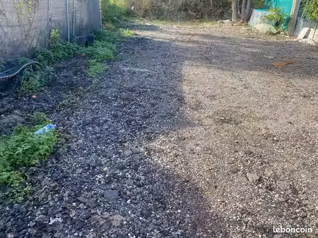 emplacement à louer