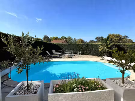 maison de luxe à vendre à lissieu