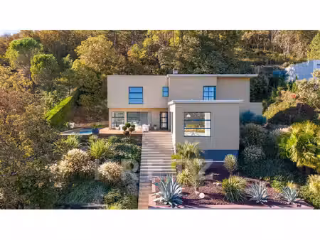 maison de luxe à vendre à couzon-au-mont-d'or