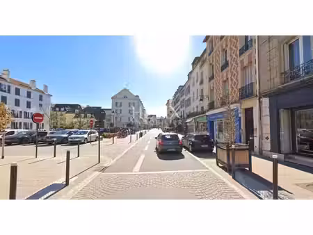local commercial saint germain en laye 30 m2