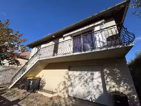 maison familiale 3 chambres à chantelle  92 m²