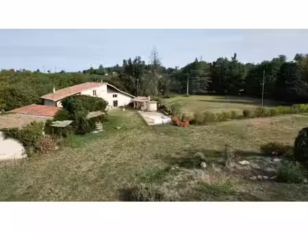 romans sur isere propriete sur environ 12 000 m2 de terrai