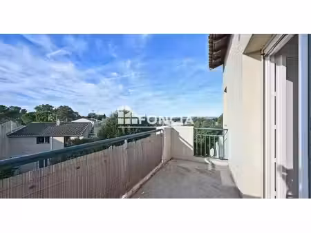appartement deux pièces avec terrasse garage