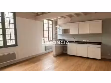 uzes centre historique bel appartement de 63 m2