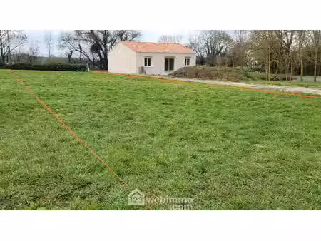 terrain constructible - 495m² - la jonchère